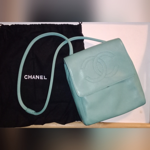 Vintage Chanel purse - Picture 1 of 11